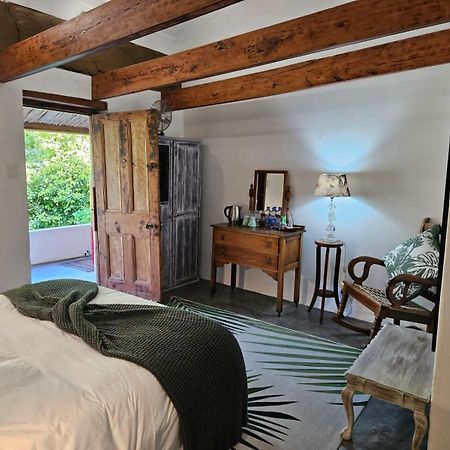 The Riverdeck Accommodation And Backpackers Knysna Exterior photo