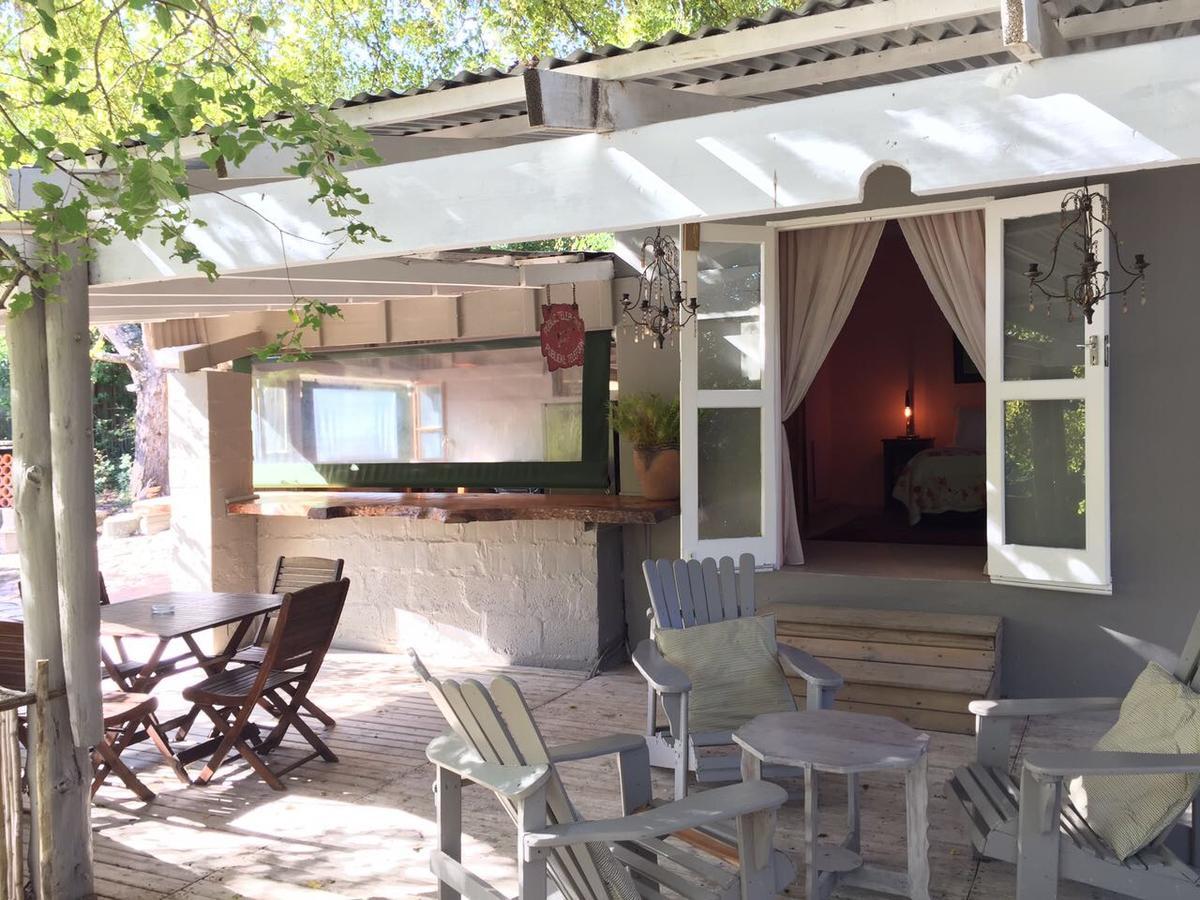 The Riverdeck Accommodation And Backpackers Knysna Exterior photo